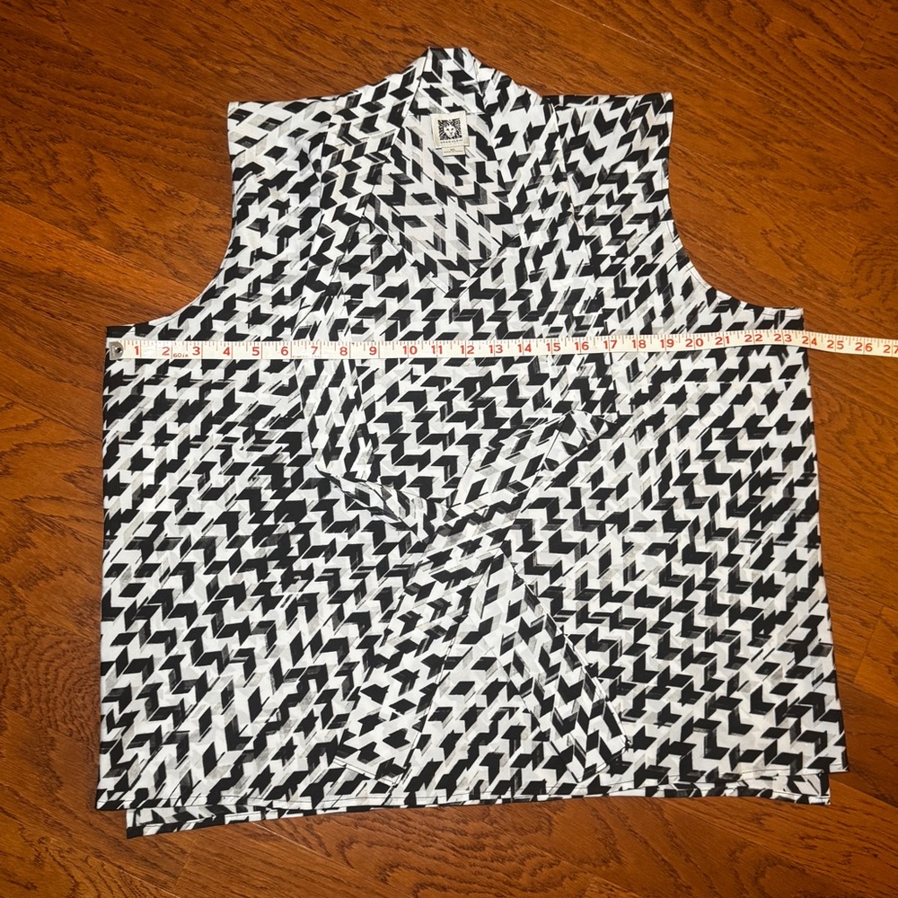 Anne Klein | Women’s Black and White Geometric Sleeveless Top Size XL - Picture 8 of 8